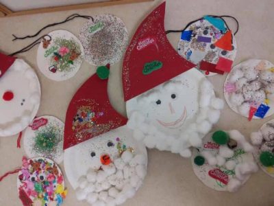 Settlers Xmas paper Plate Santa and Decorations 01